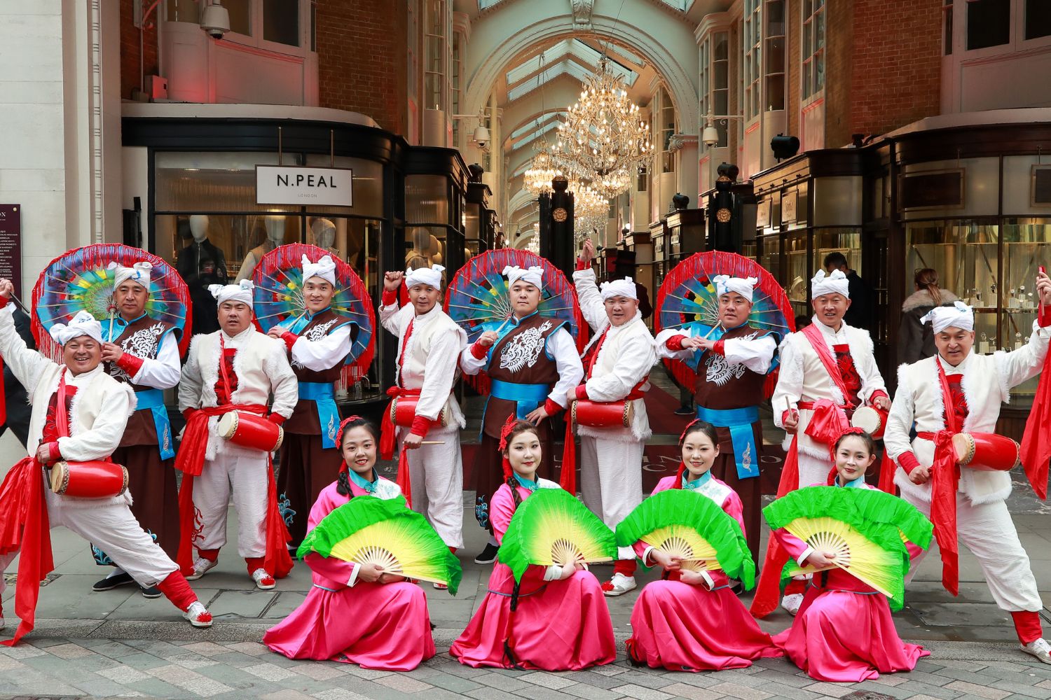 Burlington Post - 1 image Metropolis Collection Globe Trotter